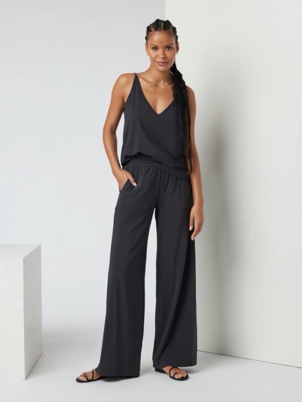 Vuori Villa Wide Leg Pant - Picture 4 of 10